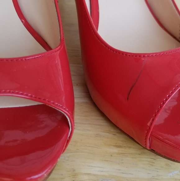 Red peep-toe heels - Picture 8 of 12